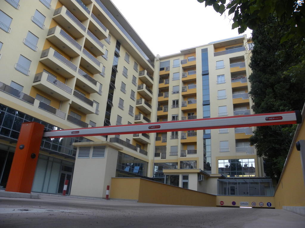 Apartments Athos Podgorica Exterior photo